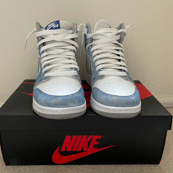 Nike - Picture 1 of 8